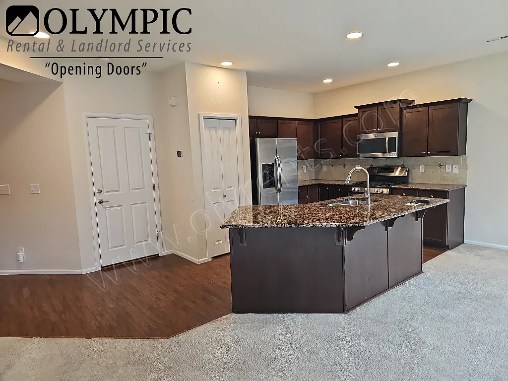 A/C!! 3 Bdrm, 2.5 Bath Home in NE Lacey! Close to JBLM — Photo 4