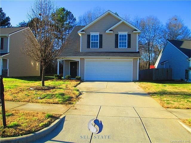 4 Bedroom 2.5 bath move in condition