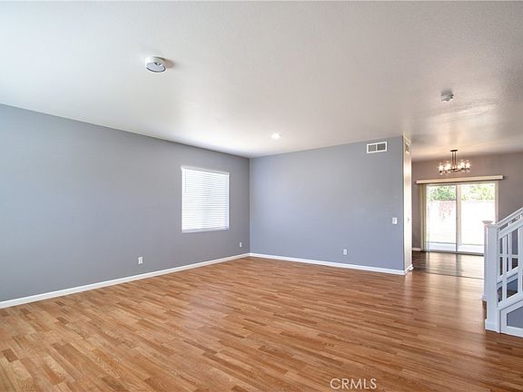 3rd image of 29068 Derby Dr