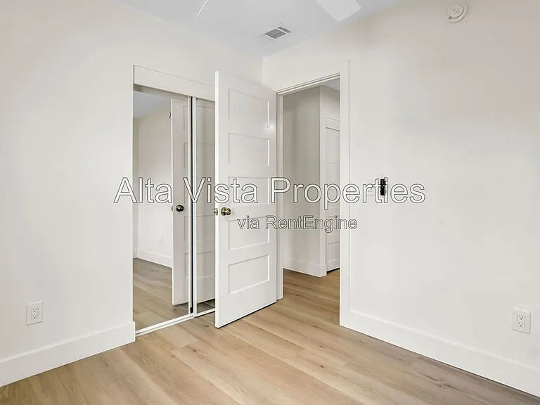 13438 Buxton Ave — Photo 14