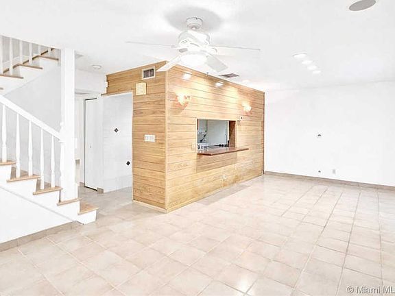 4th image of 3905 Flamewood Ln #222