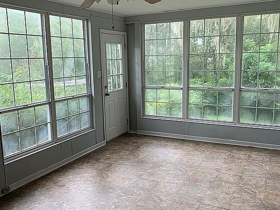 4th image of 6323 Mercer Cir E