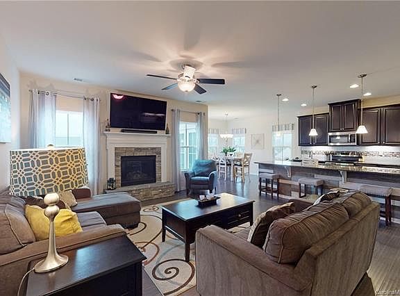 3rd image of 5010 Ballwood Ln