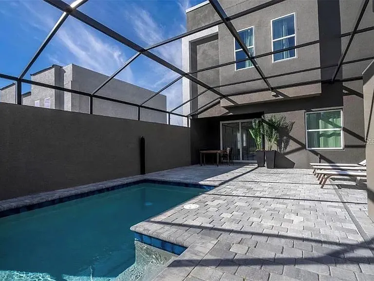 9120 Boracay Ct — Photo 2