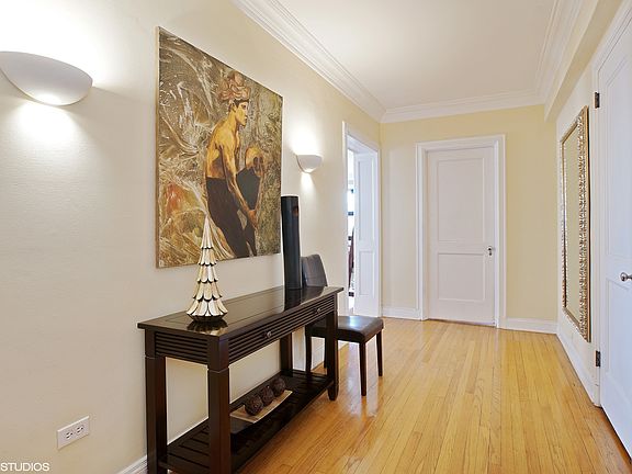 2nd image of 5000 N Marine Dr #5B