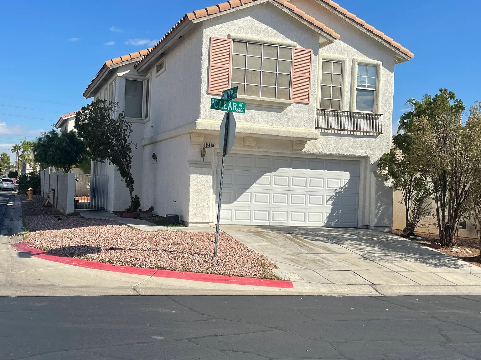 3 bed, 2.5 bath, $2,100 — Photo 1