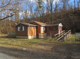 105 Raineytown Rd, Dawson, PA 15428