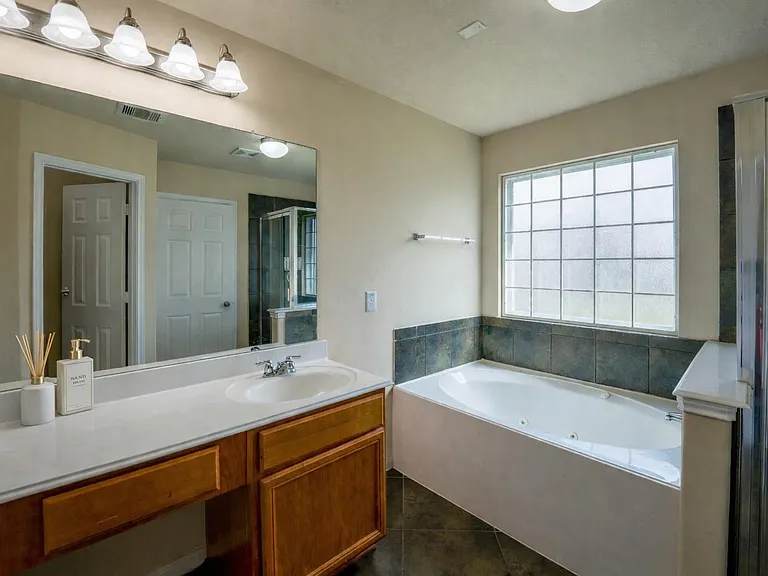 3435 Yasmine Ranch Dr — Photo 9
