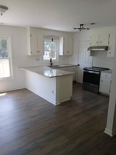 3 bed, 1156 sqft, $2,200 — Photo 4