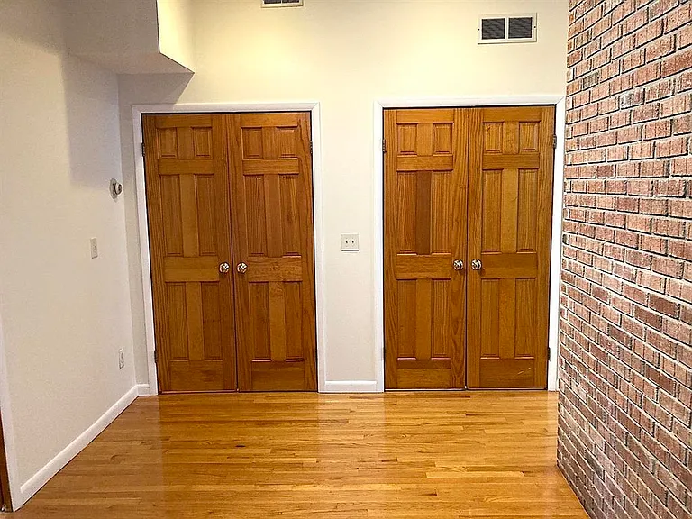 284 Magnolia Ave #1 — Photo 11