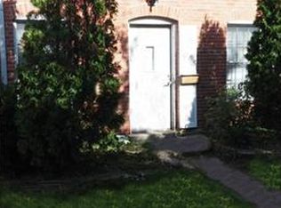 1015 Pine St, Saint Charles, MO 63301