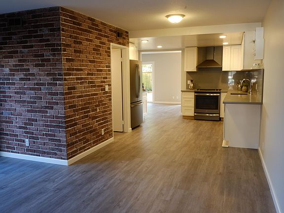 Breakfast/Family Room