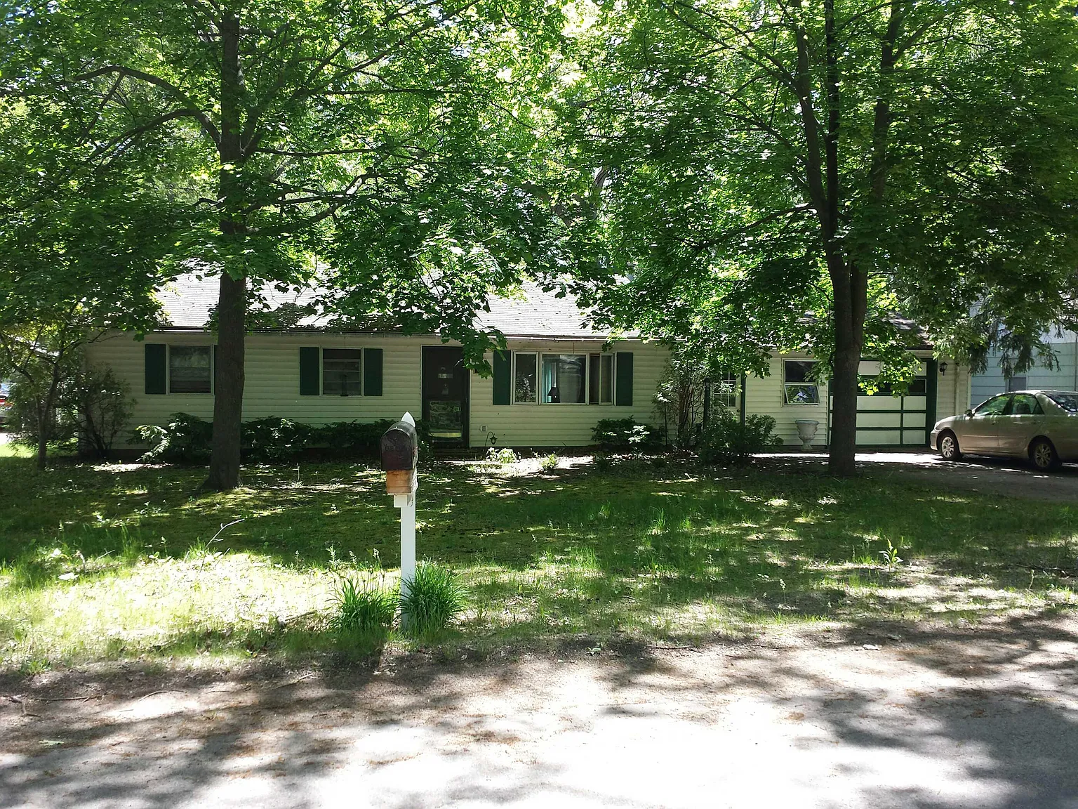 941 Avenue D photo 1