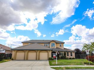 83 N Dalton Ave, Sanger, CA 93657