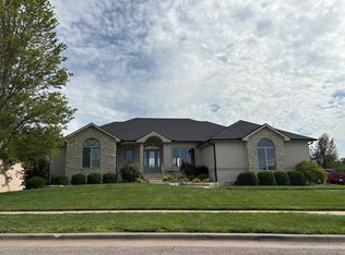 2204 Pinecrest Cir, Salina, KS 67401