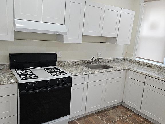5th image of 2015 5th St NW