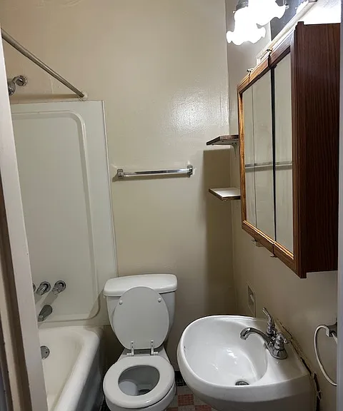 The Travis Apartments — Photo 27