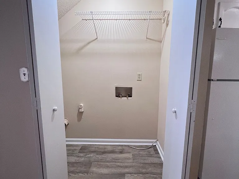 2505 W Broad St #422 — Photo 8