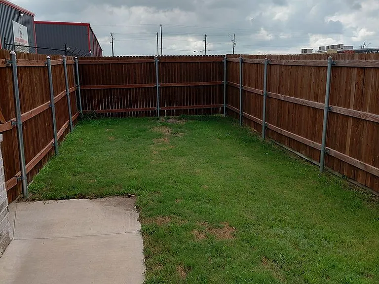 648 The Cottages Dr — Photo 35