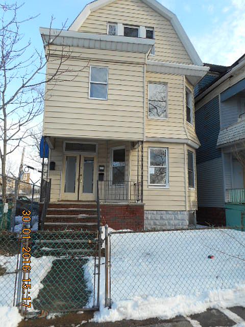 1st image of 170 N 15th St