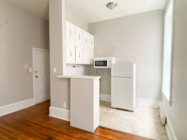 125 S 21st St APT 4R, Philadelphia, PA 19103