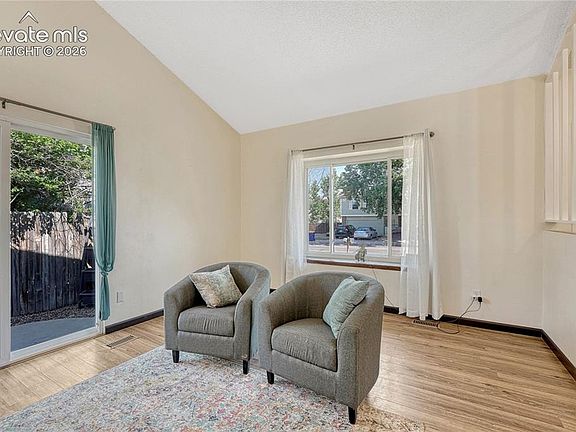 5th image of 3559 Brisbane Dr