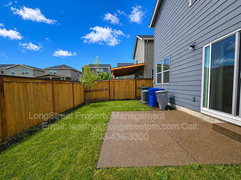 412 Lost Lake St NE — Photo 35