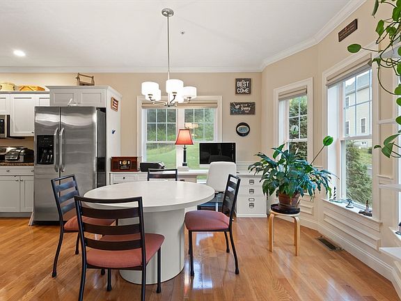 5th image of 701 Crystal Way #701