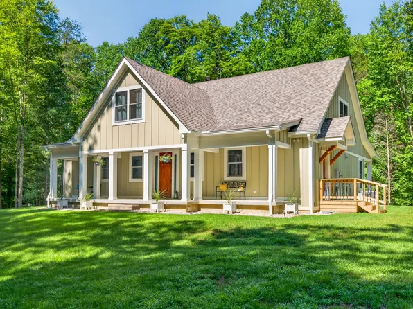 5832 N Oak Ridge Rd, Morgantown, IN 46160