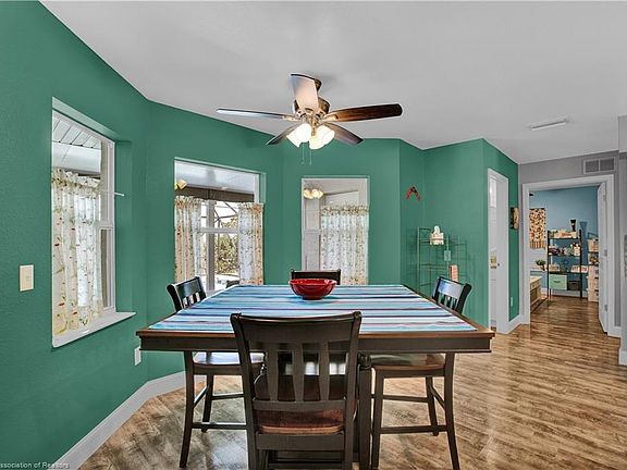 4th image of 213-215 Wren Ave #231
