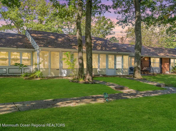274 Kingston Court #B, Lakewood, NJ 08701