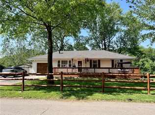 1526 E Hayward Ave, Independence, MO 64050