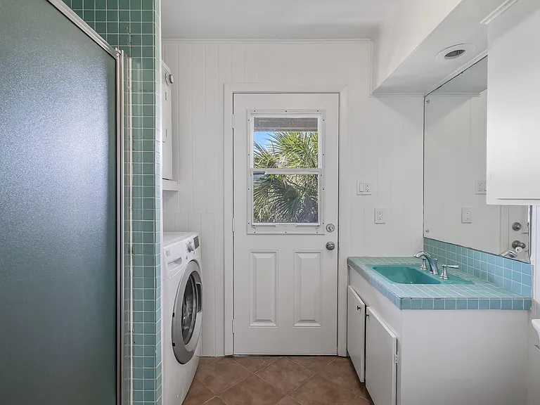4907 Jolly Roger Rd — Photo 14