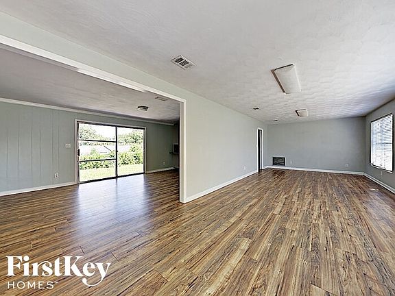 2nd image of 3851 Yarborough Dr
