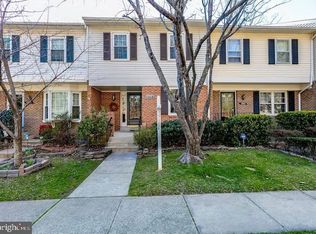 5868 Langton Dr, Alexandria, VA 22310
