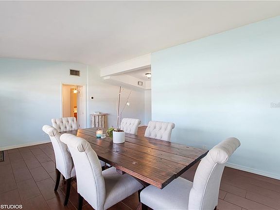 4th image of 5217 Kingswood Dr