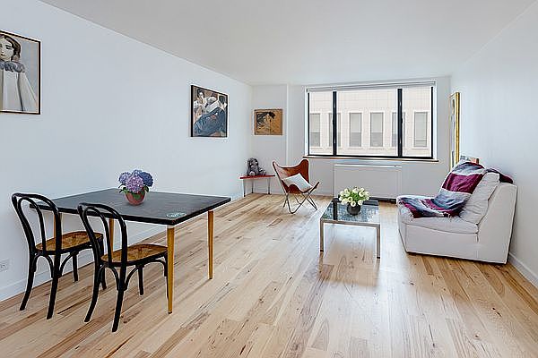 1st image of 30 W 61st St APT 6E