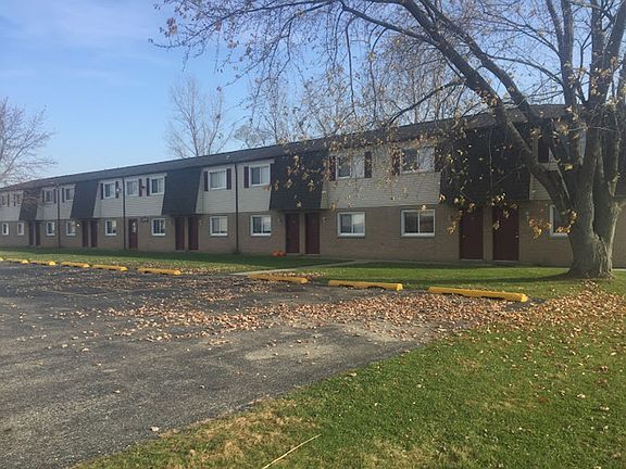 3rd image of 1589 Mary Ct #3B-1Ba-1000Sqft