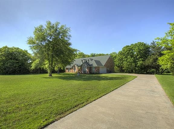 3rd image of 1760 Stonecreek Dr
