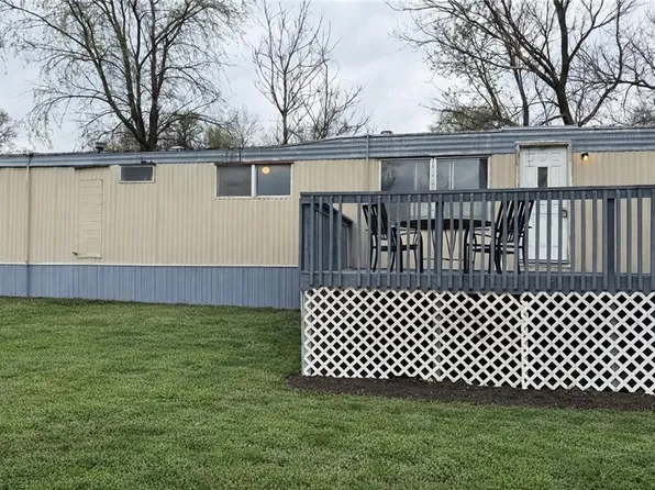 901 Woodland St, Carrollton, MO 64633