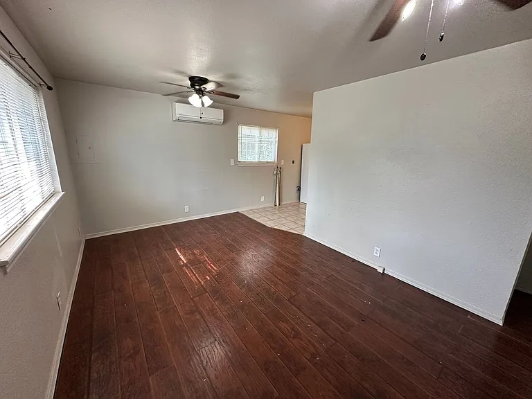 313 N Kentucky St — Photo 5