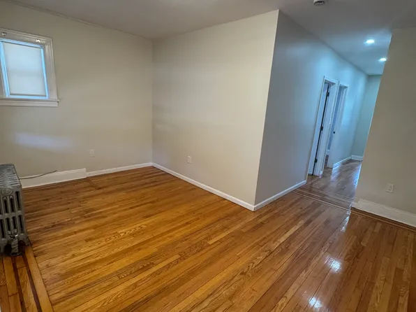 1056 E 232nd St #1, Bronx, NY 10466
