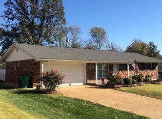 605 Ivygate Dr, Saint Louis, MO 63129