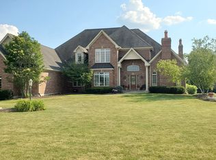 3317 Deep Wood Dr, Crystal Lake, IL 60012