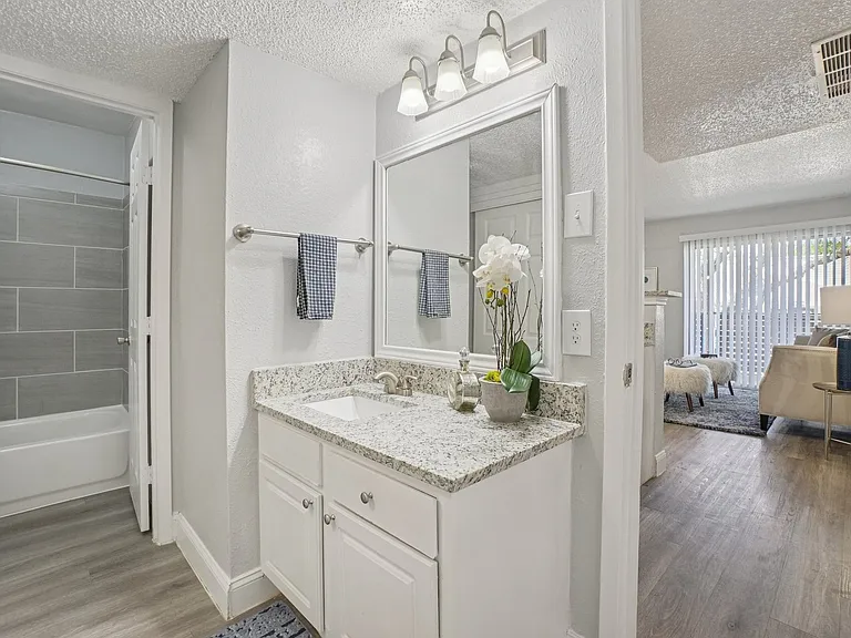 Don't Miss Out Biltmore Homes Leasing Fast — Photo 27