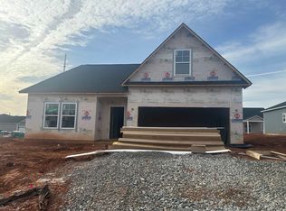 1184 Melford Ave, Wellford, SC 29385