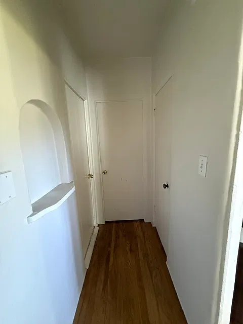 3 bed, 825 sqft, $4,500 — Photo 2