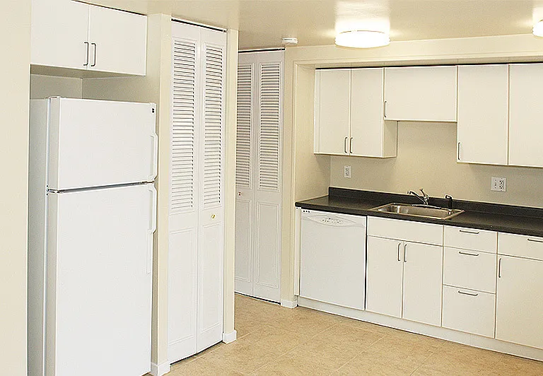 1260 Wilshire Dr — Photo 3