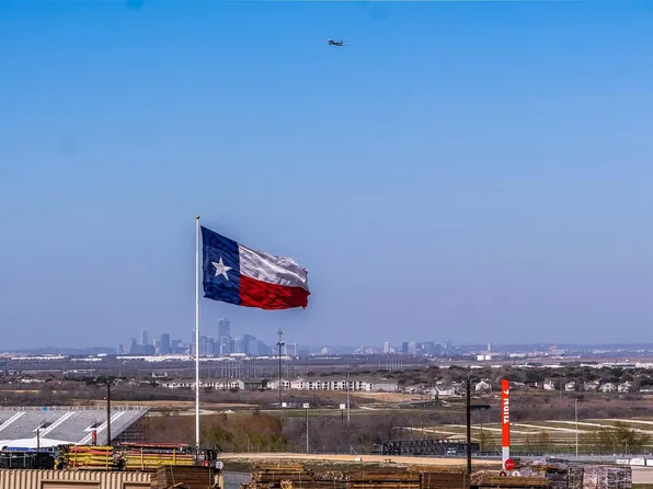 8604 Elroy Rd, Del Valle, TX 78617