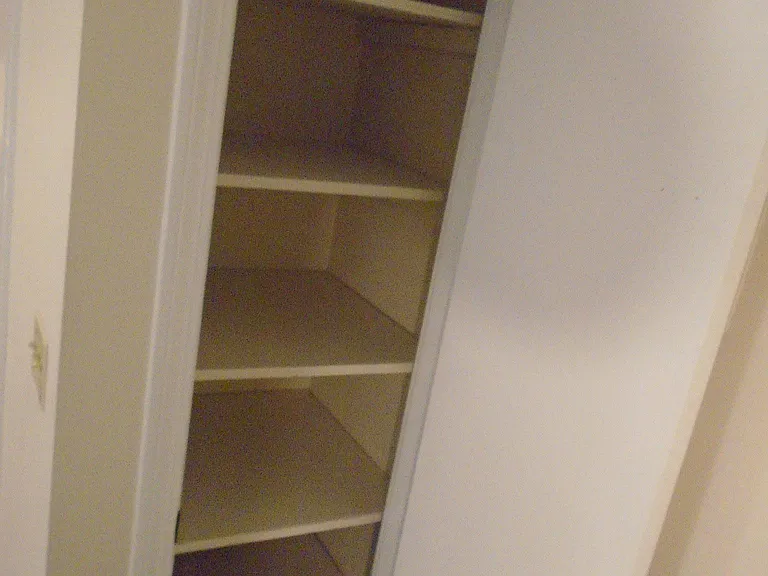2 Lions Ave — Photo 5